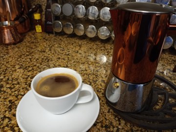 Espresso using a Moka pot